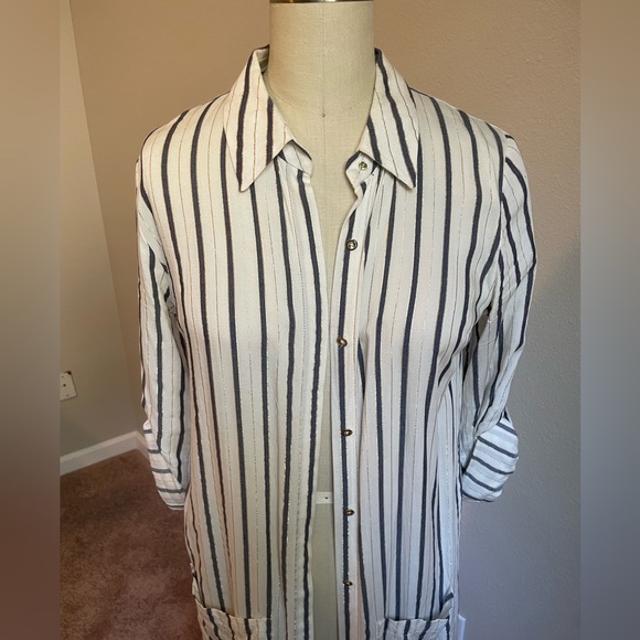 T Tahari Striped Shirt - Picture 2 of 14